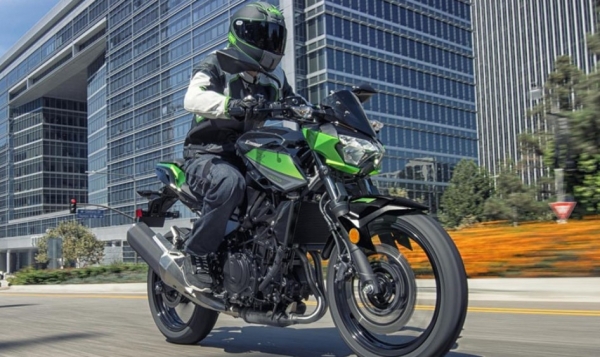 Kawasaki Z400 Naked