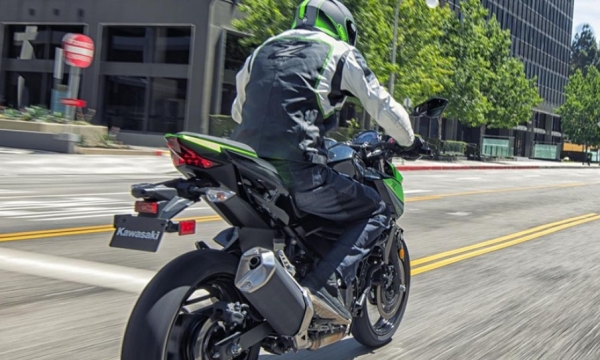 Kawasaki Z400 Naked