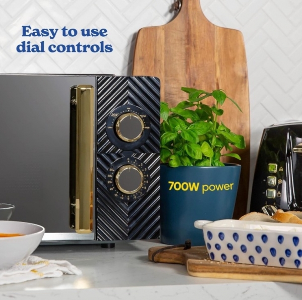 Russell Hobbs 17 Litre 700W Siyah Mikrodalga Fırın