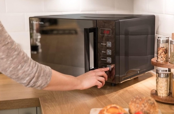 Russell Hobbs Dijital 800W Mikrodalga Fırın