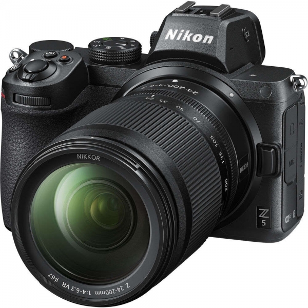 Nikon Z5 24-200mm Aynasız Fotoğraf Makinesi