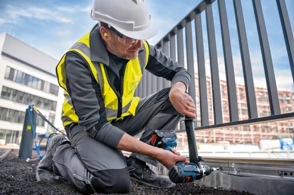 Bosch GSB 18V-150 C Professional Solo Akülü Matkap (Aküsüz)