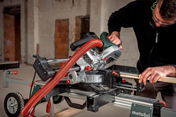 Metabo KGS 305 M Gönye Testere