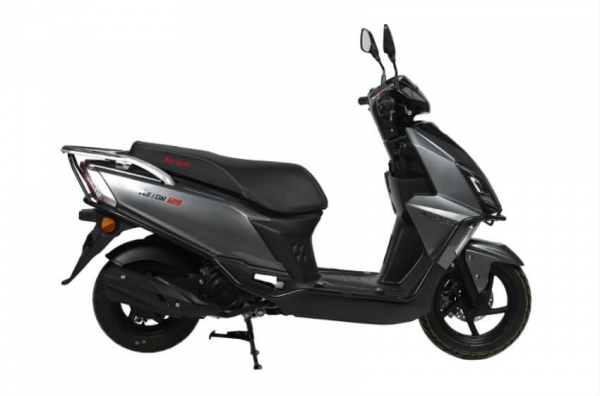 RMG Moto Gusto Aston 125 Scooter