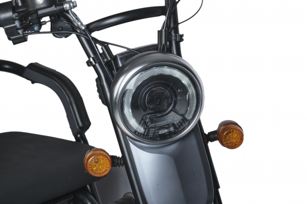 Regal Raptor Solo Moped