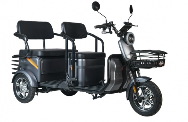 Regal Raptor Fenix Moped