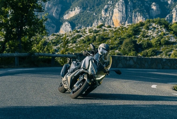 Kymco AK 550 Premium Scooter