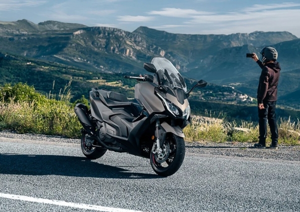 Kymco AK 550 Premium Scooter