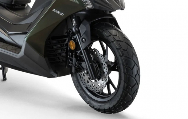 Kymco DTX 250 Scooter