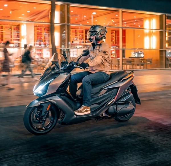 Kymco Downtown GT 350 Scooter