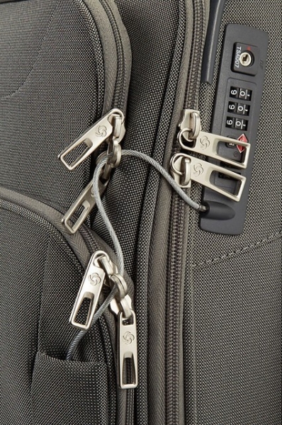 Samsonite Spark Spinner Valiz Orta Boy Valiz