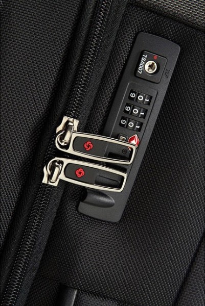 Samsonite Pro-Dlx 4 Dört Tekerlekli Kabin Boy Valiz