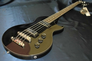 Ibanez ARTB100 Bas Gitar