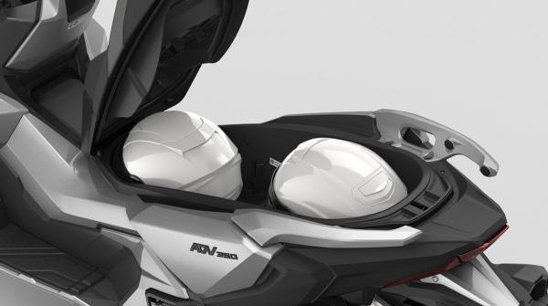 Honda ADV 350 Scooter