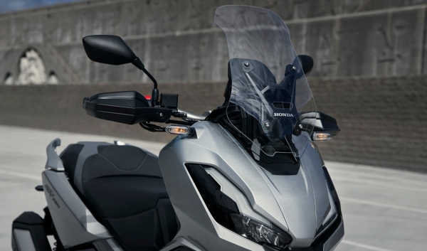 Honda ADV 350 Scooter