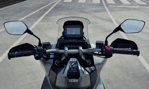 Honda ADV 350 Scooter