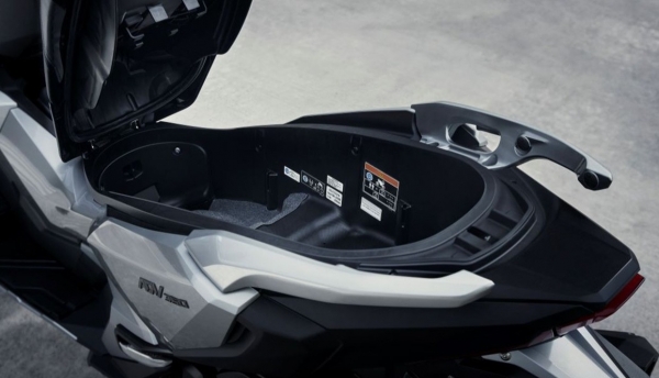 Honda ADV 350 Scooter