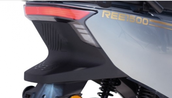 RKS Kuba REE1500 Scooter