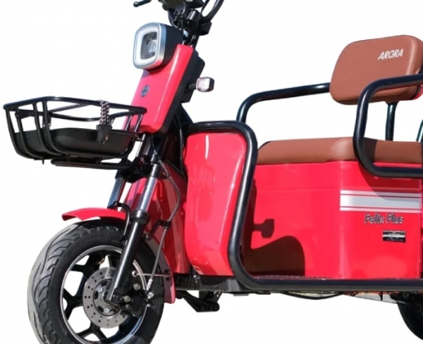 Arora Felix Plus Moped