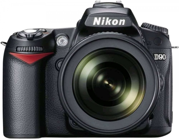 Nikon D90 18-55mm DSLR Fotoğraf Makinesi