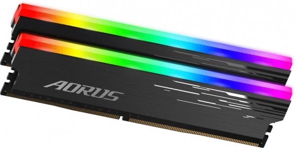 Gigabyte Aorus RGB 16 GB 3733 MT