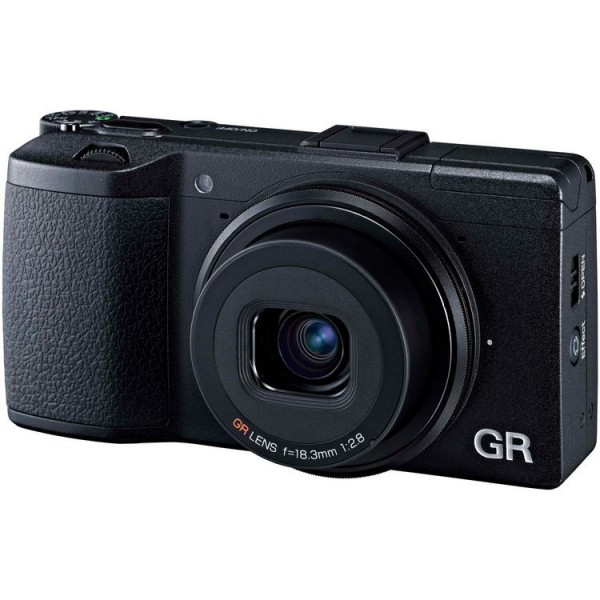 Ricoh GR II Kompakt Fotoğraf Makinesi