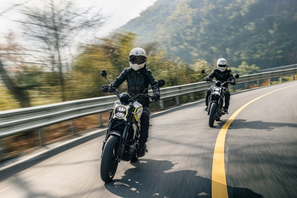 CFMOTO 250 CL-X Naked