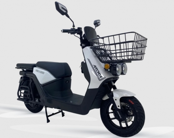 Arora Anka 8000 Moped