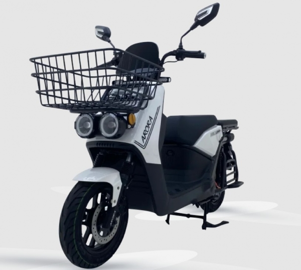 Arora Anka 8000 Moped