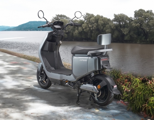 Apec APS2 Scooter
