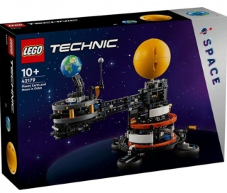 LEGO Technic 42179 Planet Earth and Moon in Orbit