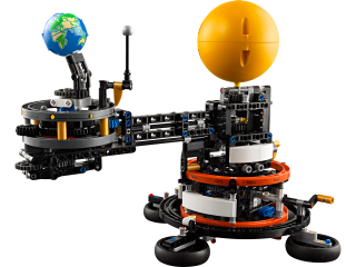 LEGO Technic 42179 Planet Earth and Moon in Orbit