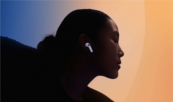 Apple AirPods 4 Tam Kablosuz Kulaklık