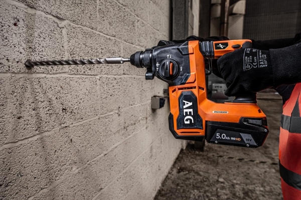 AEG BBH 18BL2-602C Akülü Kırıcı