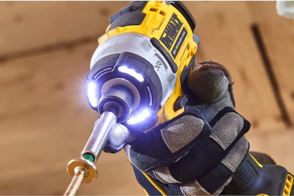 Dewalt DCF860NT-XJ Akülü Vidalama