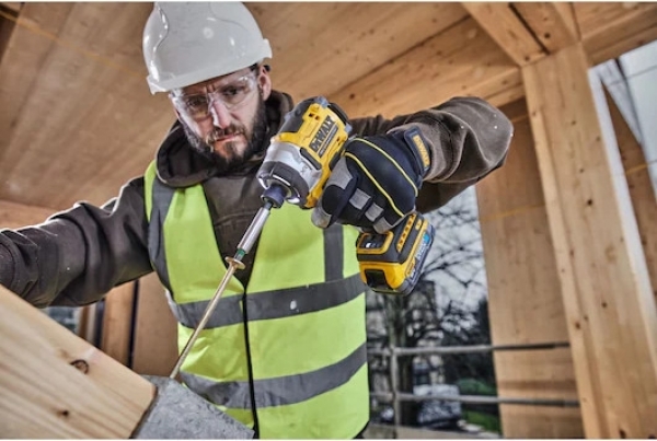 Dewalt DCF860NT-XJ Akülü Vidalama