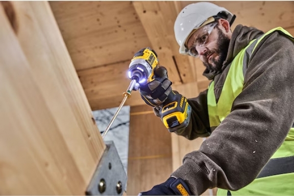 Dewalt DCF860NT-XJ Akülü Vidalama
