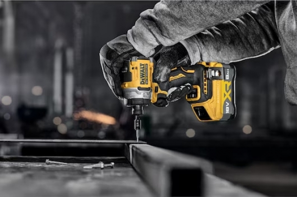 Dewalt DCF860NT-XJ Akülü Vidalama