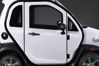 Regal Raptor M1 E-Car