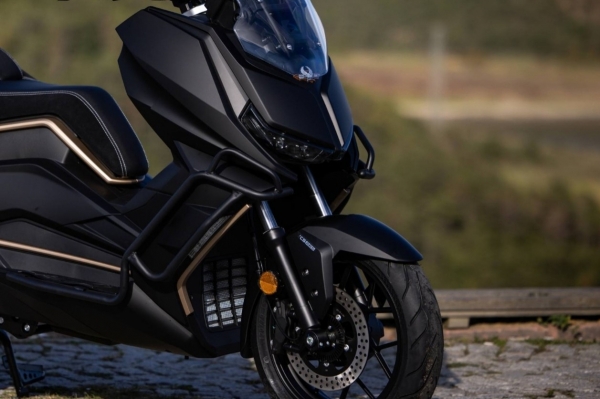 Regal Raptor XSUV 250 Scooter