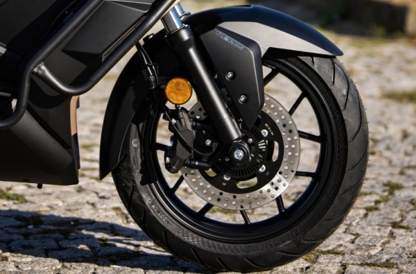 Regal Raptor XSUV 250 Scooter