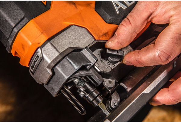AEG BST 18BLX2-0 Solo Dekupaj Testere