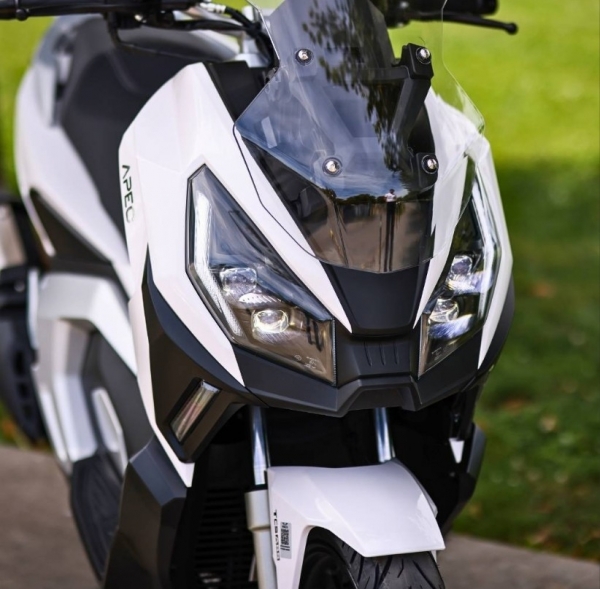 Apec APX7 Scooter