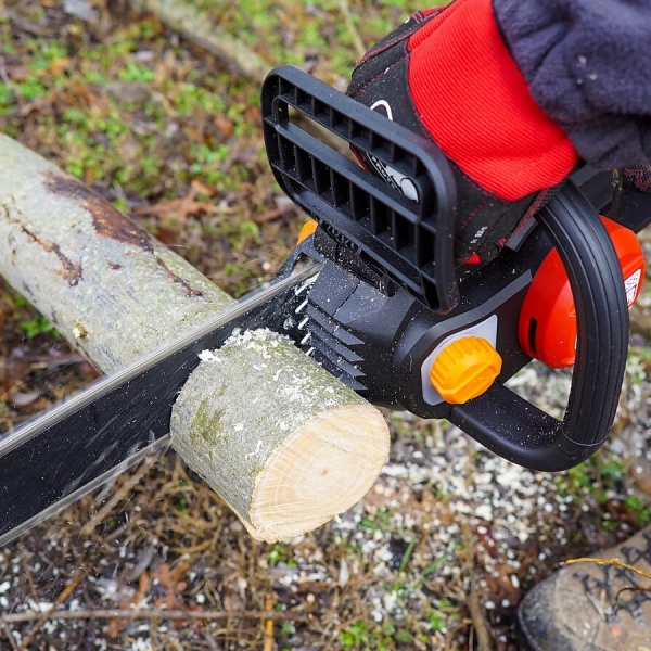 Worx WG350E Motorlu Testere