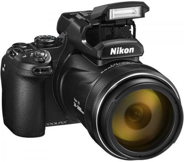 Nikon Coolpix P1100 Kompakt Fotoğraf Makinesi