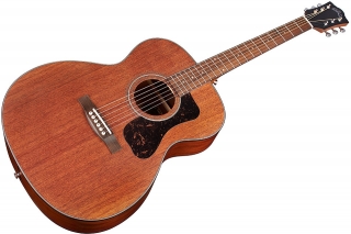 Guild OM-320 Akustik Gitar