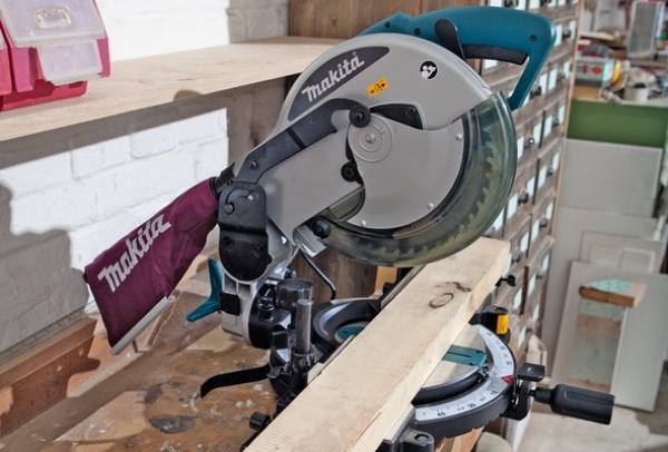 Makita MLS100N Gönye Testere