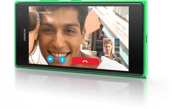 Nokia Lumia 735