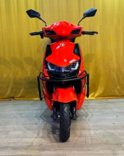 Scooter Mobilette Nova GT 10000 Scooter