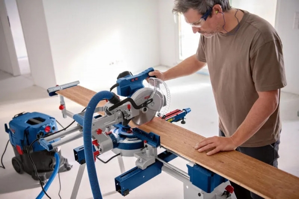 Bosch GCM 305-216 D Professional Gönye Testere